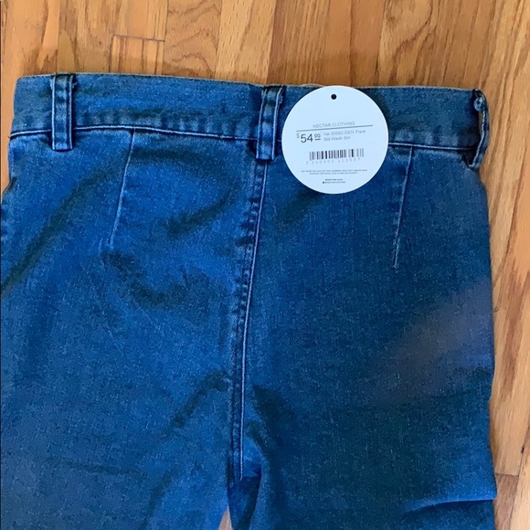 Med Wash Kick Flare Jean - Picture 4 of 4